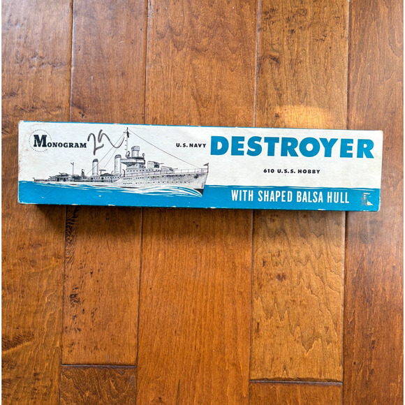 Antique 1945 Monogram U.S. Navy Destroyer 610 U.S.S. Model Kit Partially Built - Picture 1 of 7